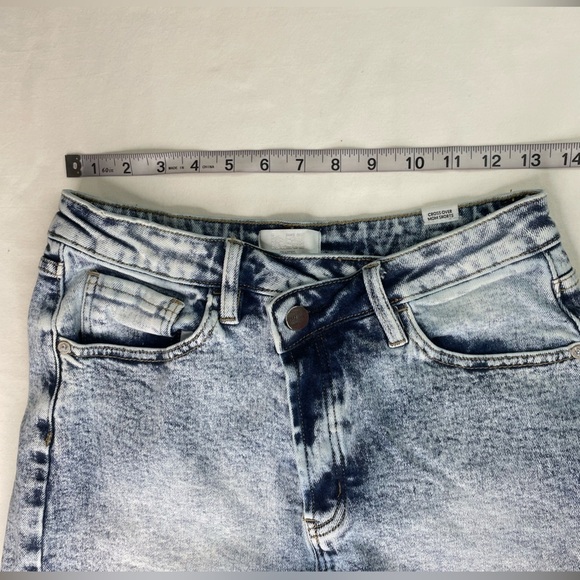 l&M Crafted Cross Over Mom Shorts High Waisted Denim Size Medium - Picture 9 of 9